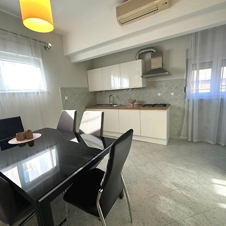 Spacious 3Bdr App In Center "Sunny Bayside" Zára Kültér fotó